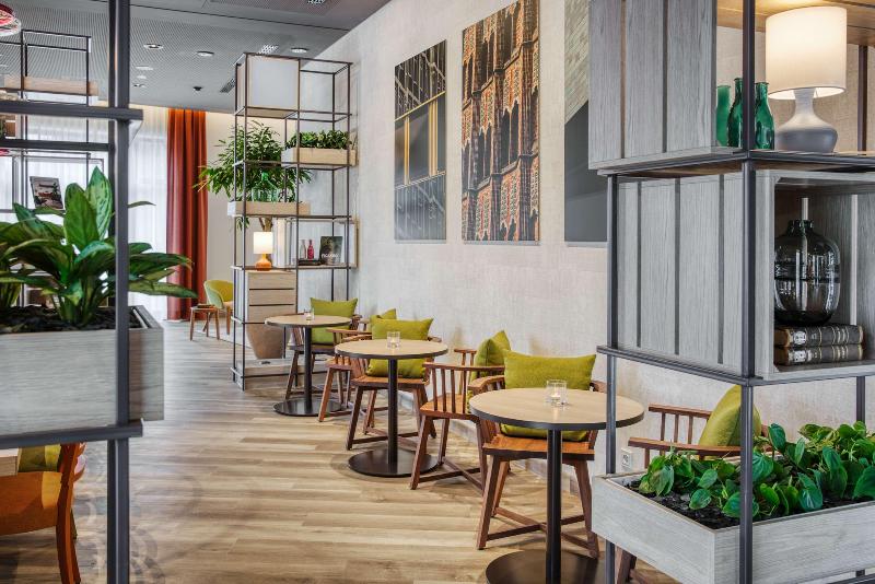 IntercityHotel Hannover Hauptbahnhof Ost - Lobi