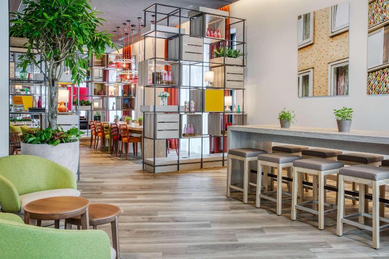 IntercityHotel Hannover Hauptbahnhof Ost - Lobi