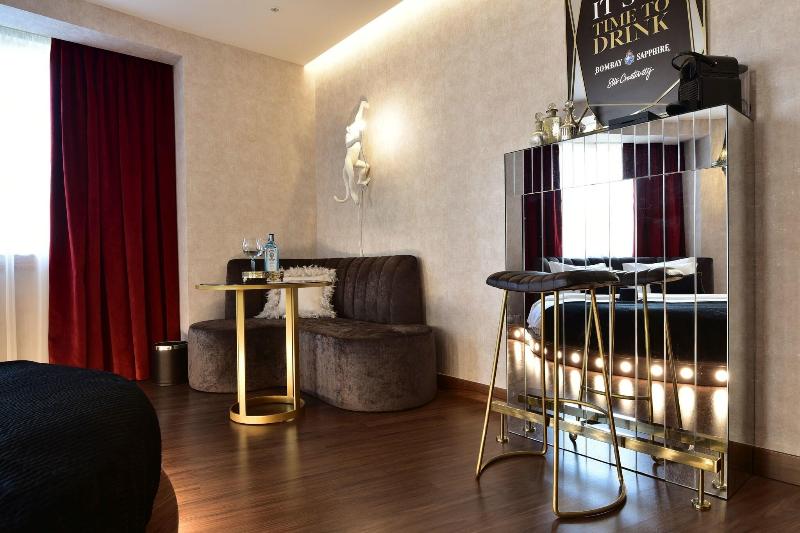 Maxime Hotel - Oda