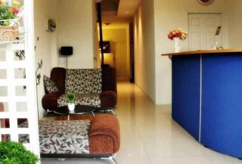 Be Rich Hotel - Lobi
