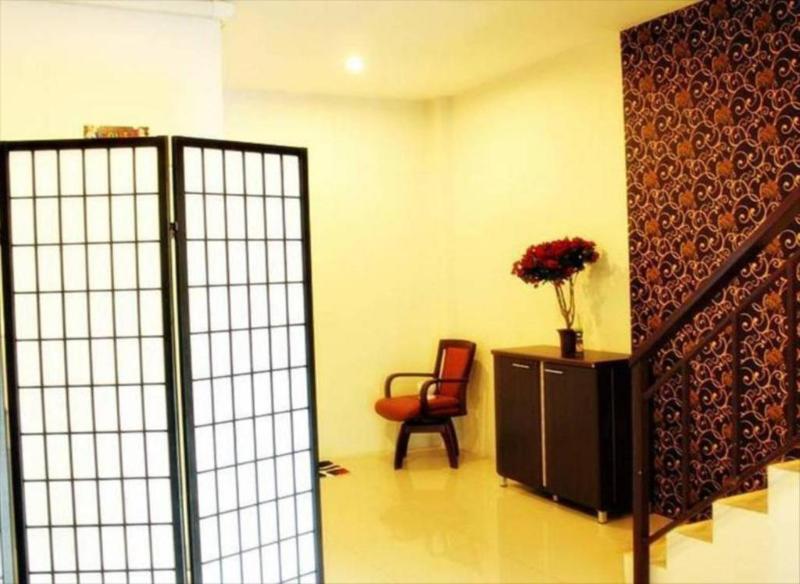 Be Rich Hotel - Lobi