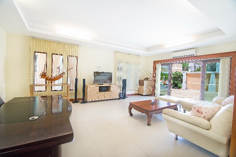 Tropicana Pool Villa - Oda