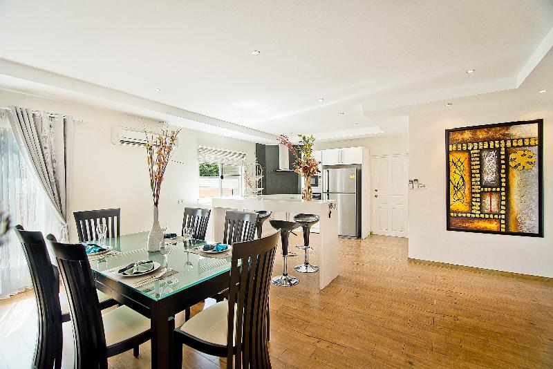 Tropicana Pool Villa - Oda