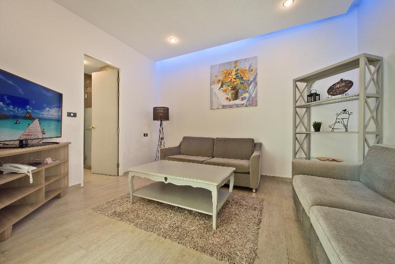 Tropicana Pool Villa - Oda