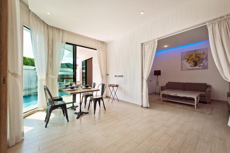 Tropicana Pool Villa - Oda