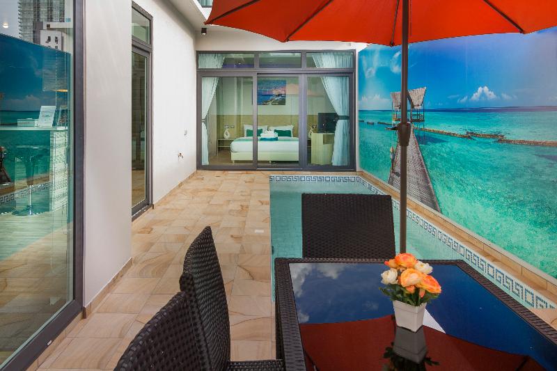 Tropicana Pool Villa - Oda