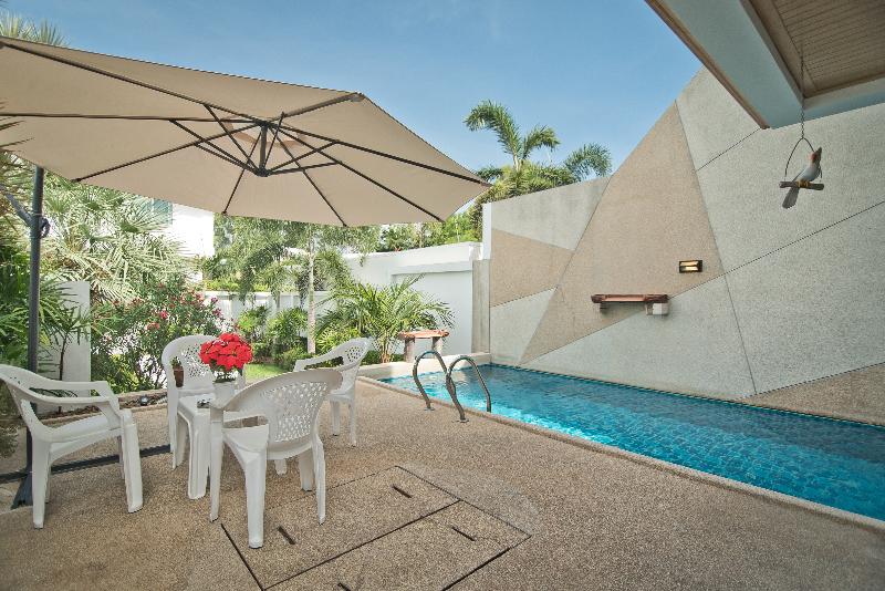 Tropicana Pool Villa - Oda