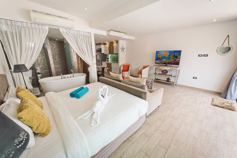 Tropicana Pool Villa - Oda