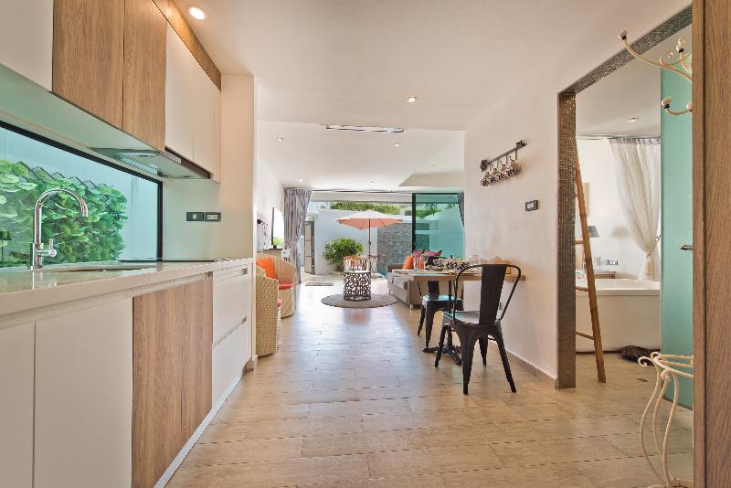 Tropicana Pool Villa - Oda