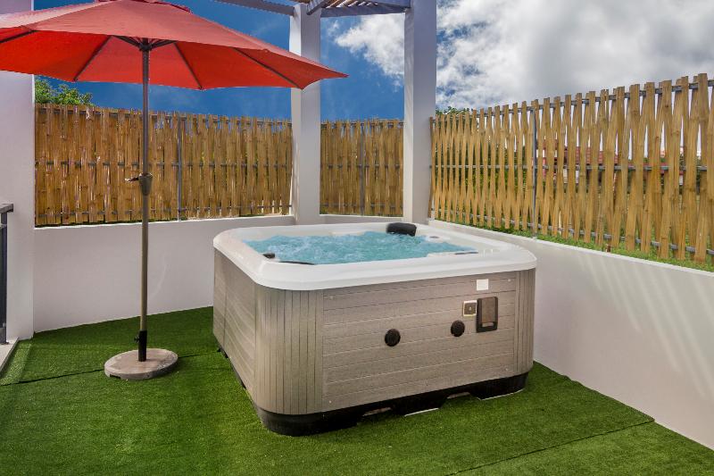 Tropicana Pool Villa - Oda