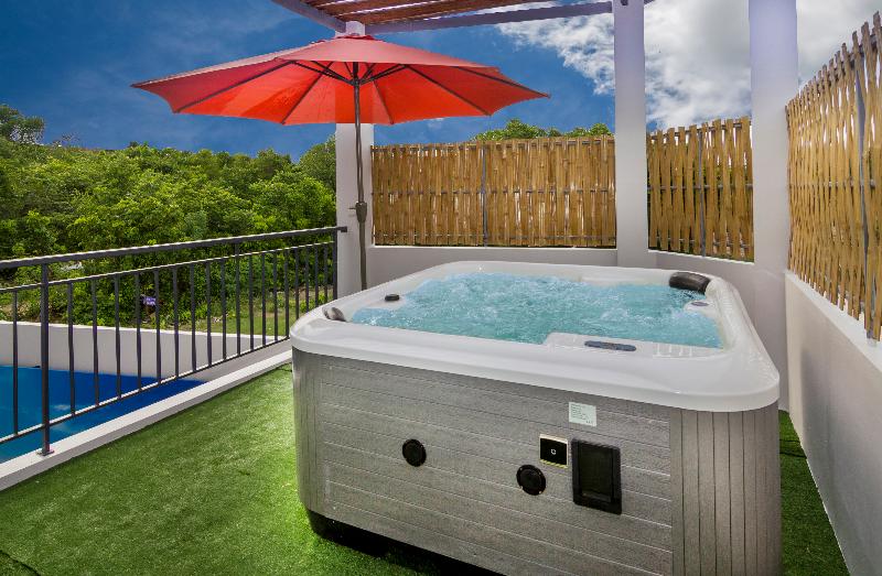 Tropicana Pool Villa - Oda