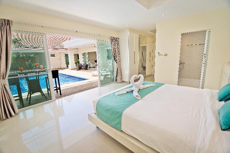 Tropicana Pool Villa - Oda