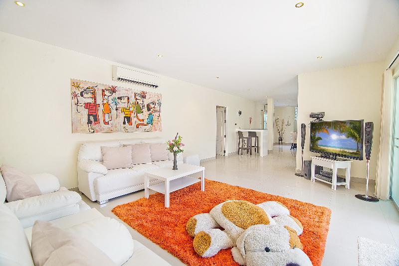 Tropicana Pool Villa - Oda