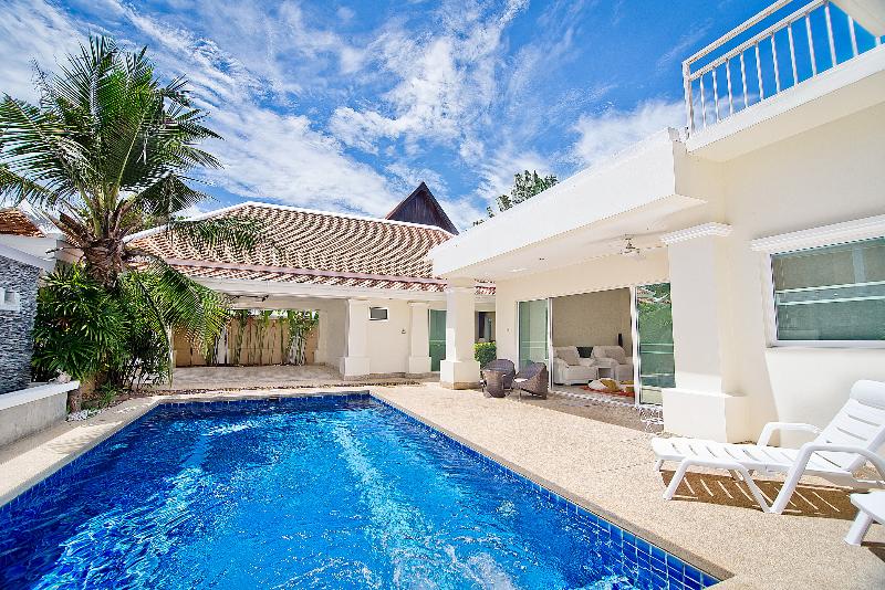 Tropicana Pool Villa - Oda