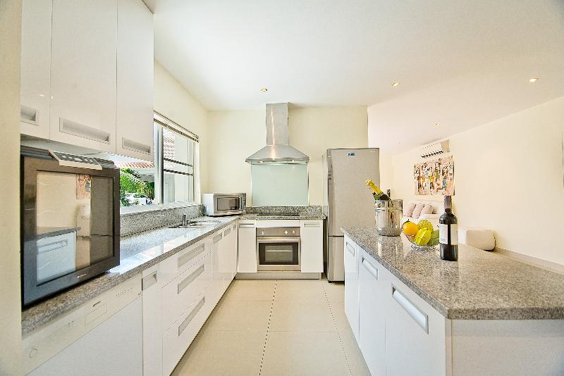 Tropicana Pool Villa - Oda