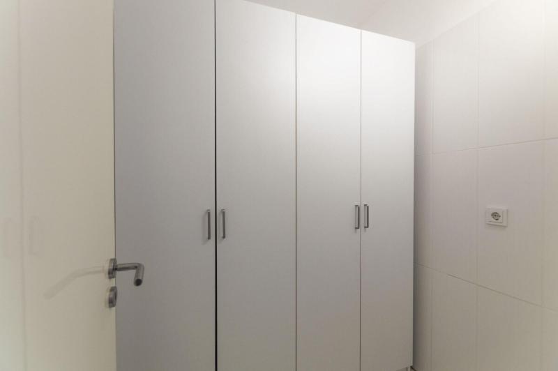 Bayer S - Lobi