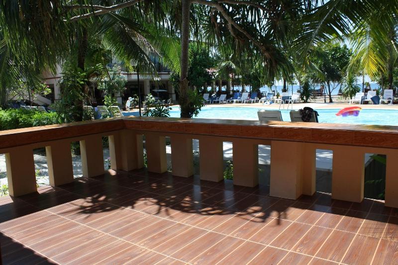 D R Lanta Bay Resort - Teras