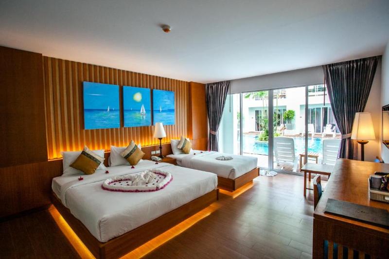 Phi Phi Harbour View Hotel - Oda