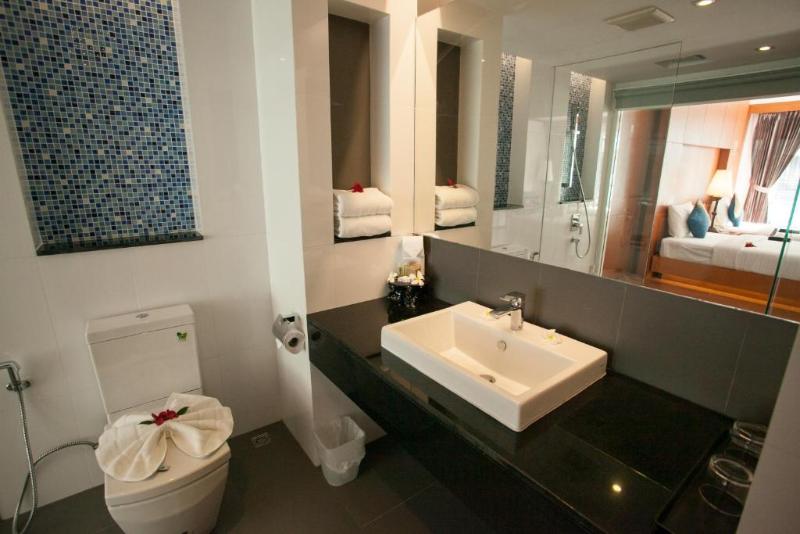 Phi Phi Harbour View Hotel - Oda