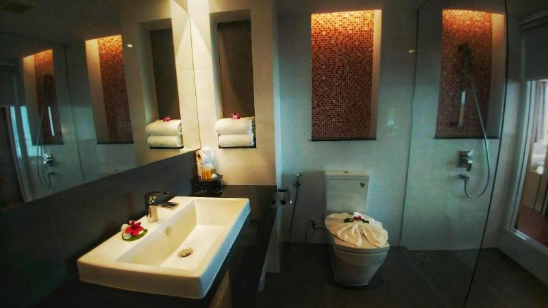 Phi Phi Harbour View Hotel - Oda