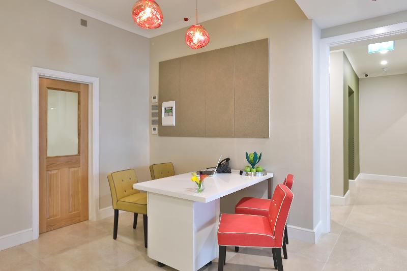 Park Avenue J Hotel London - Lobi