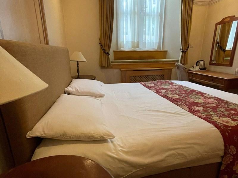 Troy Hotel - Oda