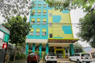 RedDoorz Plus near Pantai Losari fotoÄŸrafÄ±