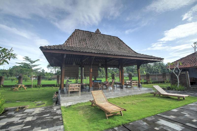 Shankara Borobudur - Genel