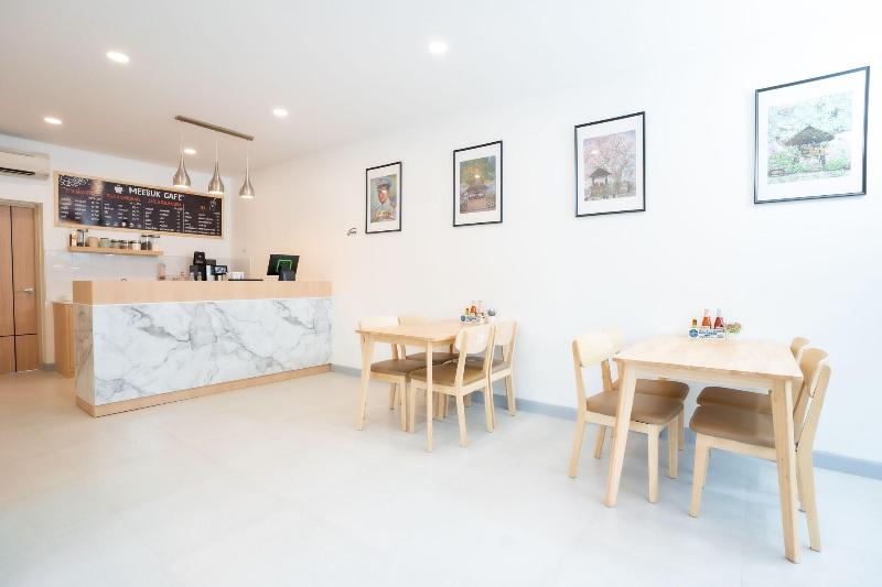Meesuk Residence by ZUZU - Restoran