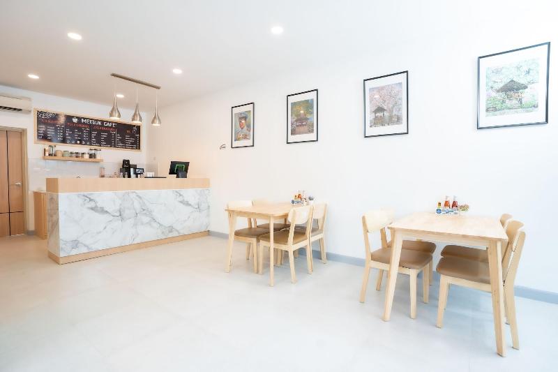 Meesuk Residence by ZUZU - Restoran