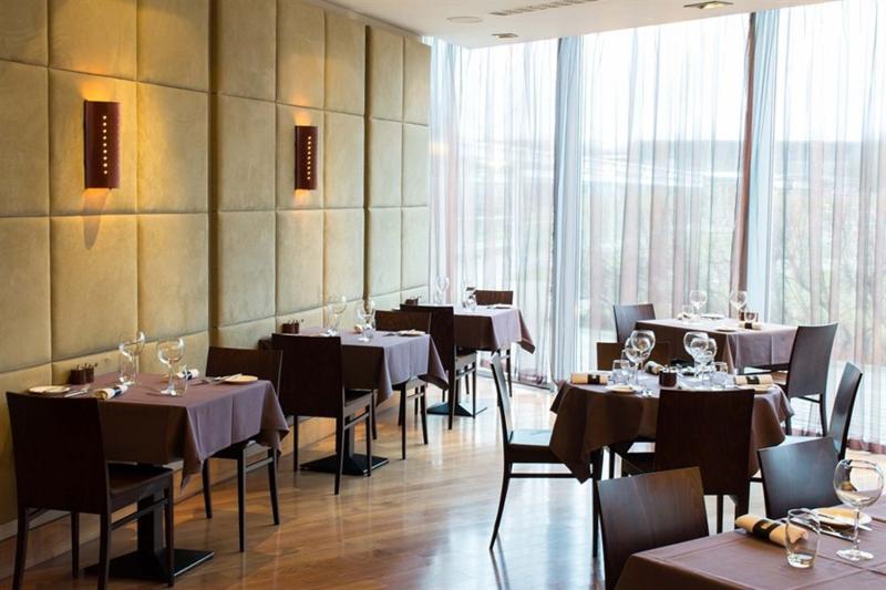 Radisson Blu Hotel London Stansted Airport - Genel