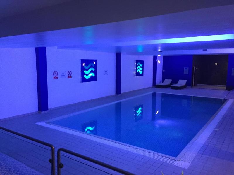 Radisson Blu Hotel London Stansted Airport - Havuz