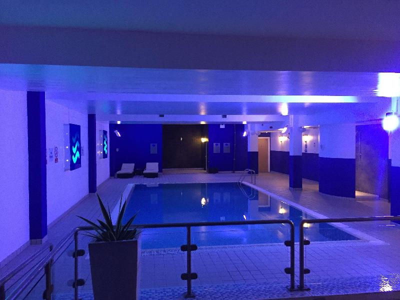 Radisson Blu Hotel London Stansted Airport - Havuz