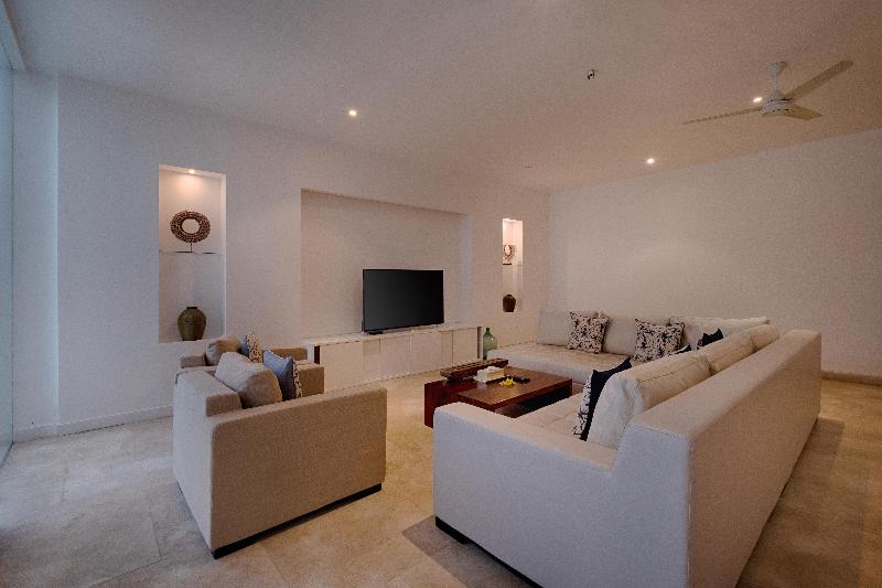 Kutus Kutus Canggu Villa - Oda