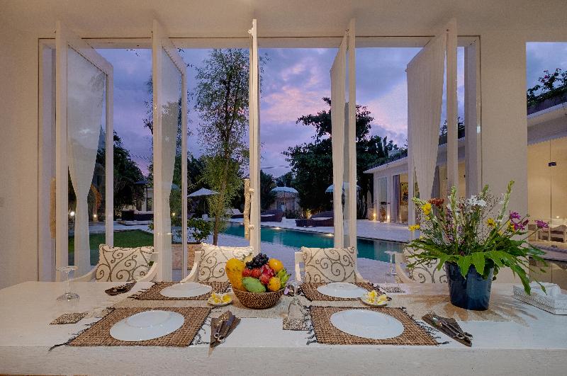 Kutus Kutus Canggu Villa - Oda