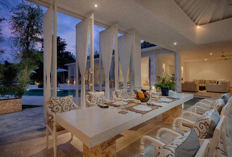 Kutus Kutus Canggu Villa - Oda