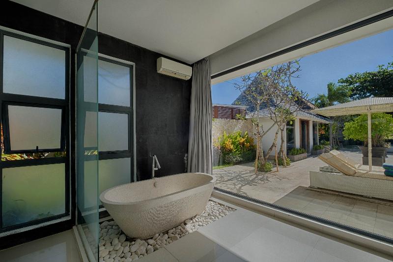 Kutus Kutus Canggu Villa - Oda