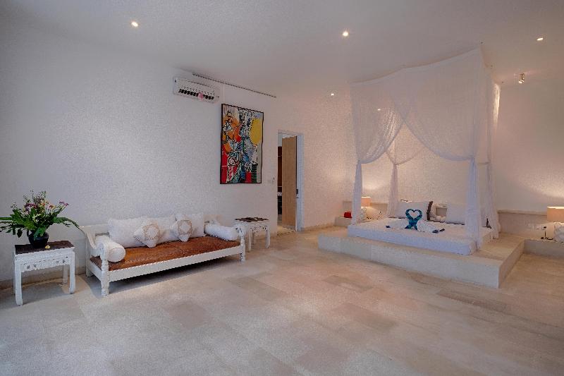 Kutus Kutus Canggu Villa - Oda