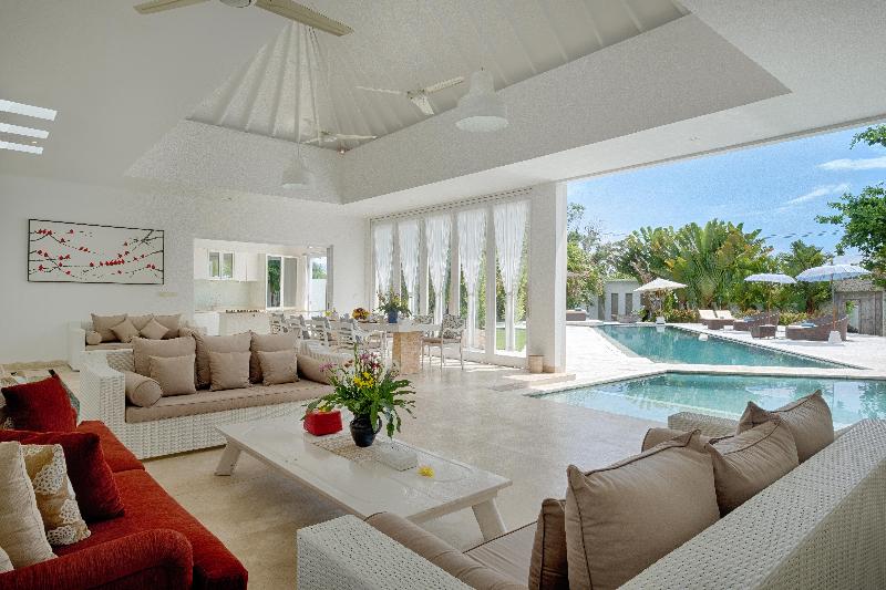Kutus Kutus Canggu Villa - Oda