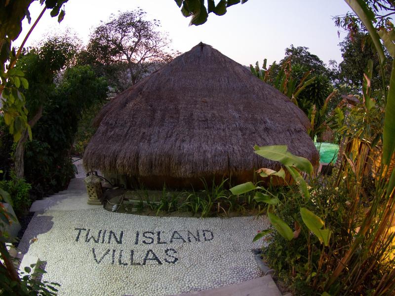 Twin Island Villas - Genel