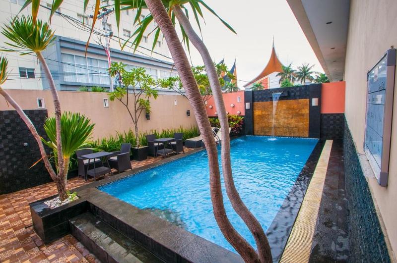 Daima Hotel Padang - Plaj