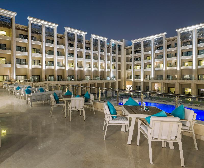 Triumph Luxury Hotel - Restoran