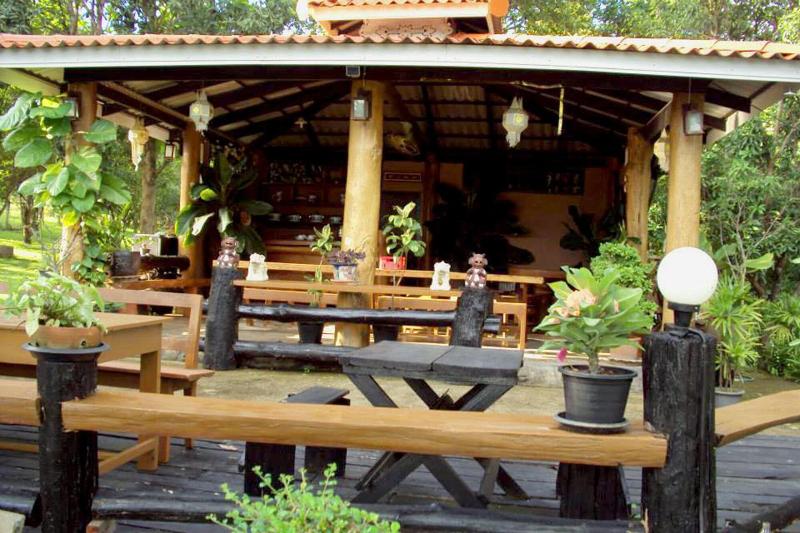 Baan Phuthadol - Lobi