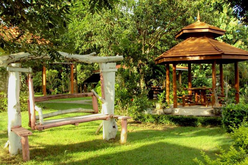 Baan Phuthadol - Aktivite
