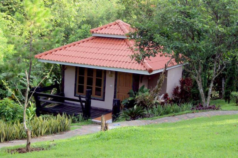 Baan Phuthadol - Genel