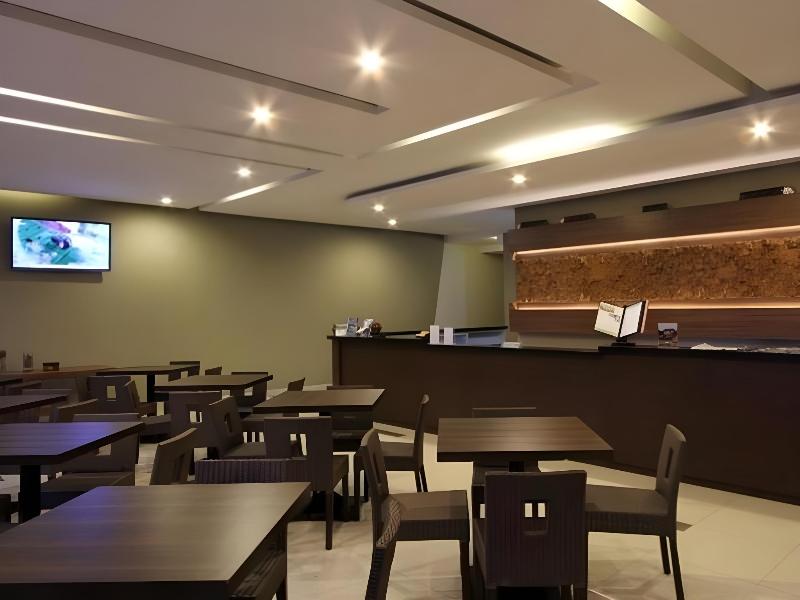 Ommaya Hotel And Resort - Restoran
