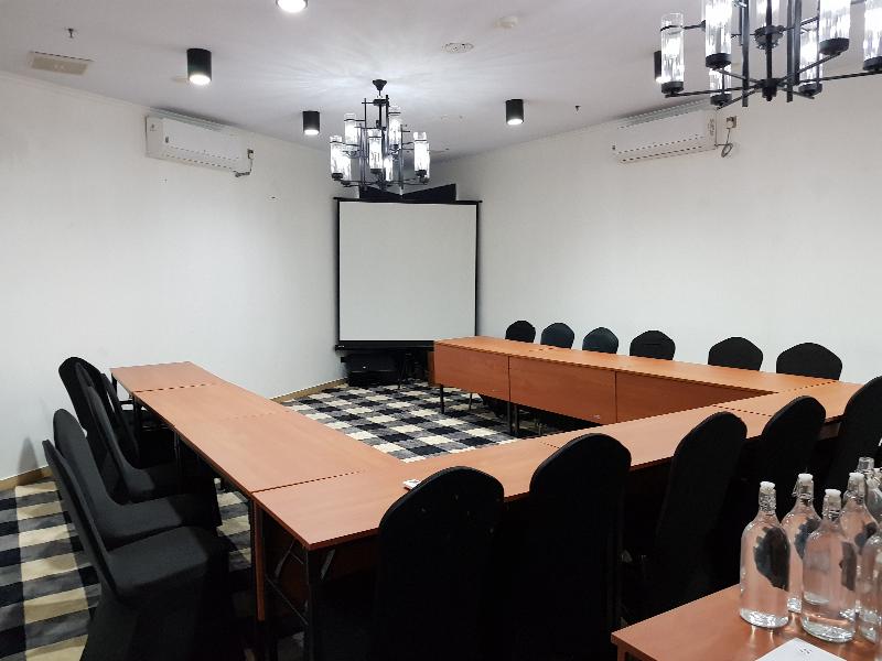S Loft Hotel Manado - Toplantı