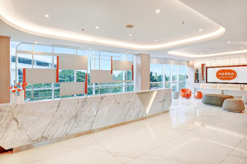 HARRIS Hotel and Convention Bundaran Satelit - Genel