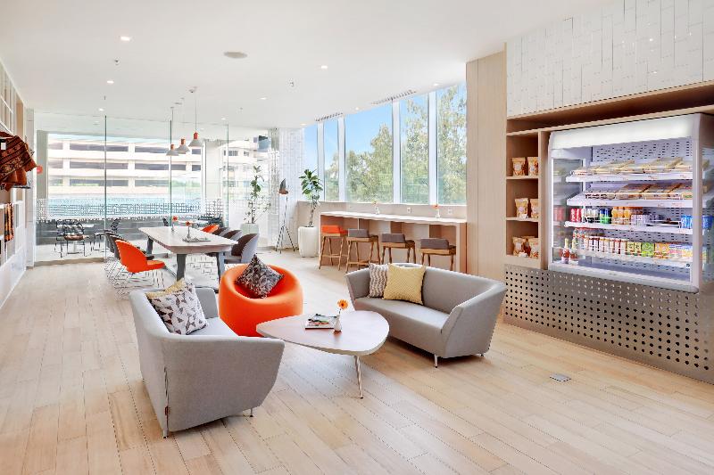 HARRIS Hotel and Convention Bundaran Satelit - Genel