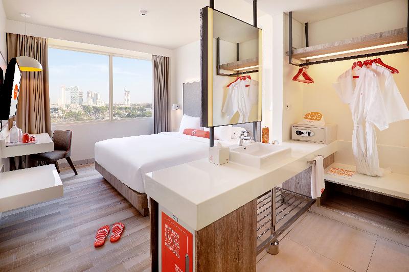 HARRIS Hotel and Convention Bundaran Satelit - Oda